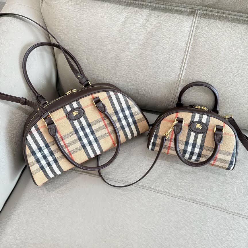 Half-moon bag2